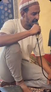 شاهد بالصورة والفيديو.. بالتهليل والتكبير.. الفنان طه سليمان يصل مدينة بحري ويختبر معدات الصوت التي استجلبها لخدمة مساجد المدينة