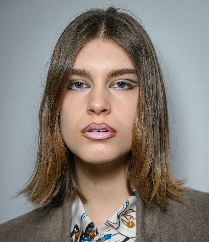 رسمات عيون جريئة من أسبوع الموضة في باريس لموسم خريف وشتاء 2025