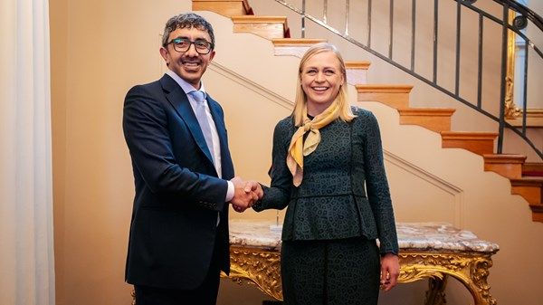 عبدالله بن زايد ووزيرة خارجية فنلندا يبحثان تعزيز مسارات التعاون الثنائي