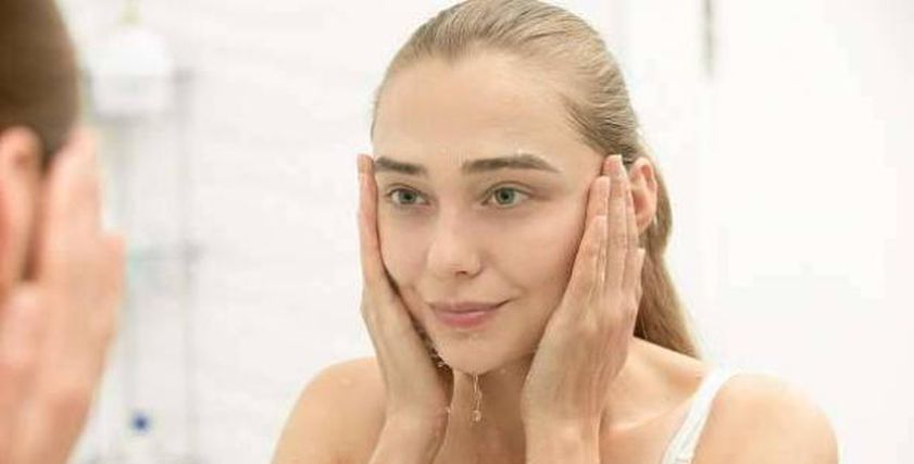 «وجهك مرآة لصحتك».. علامات على الوجه تكشف أمراضا خطيرة في الكبد والكلى