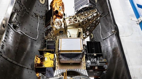 مركز محمد بن راشد للفضاء يستعد لإطلاق "اتحاد سات" غدًا