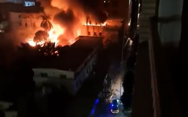 إخماد حريق المعامل المركزية لوزارة الصحة بوسط البلد