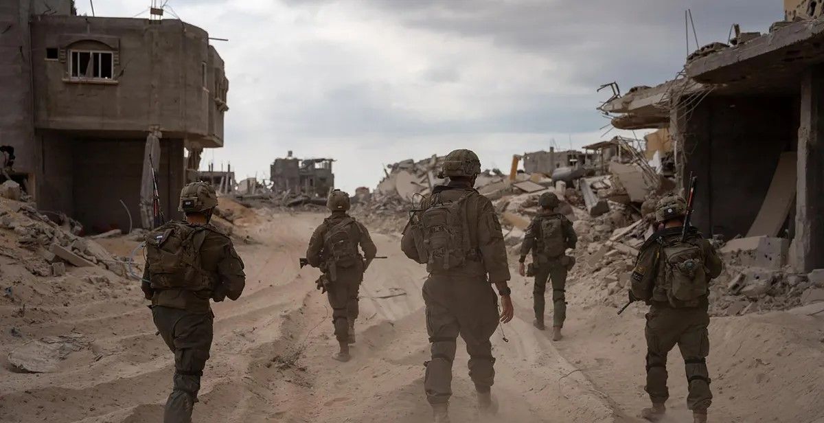 في خطوة غير تقليدية لمواجهة أزمة تجنيد غير مسبوقة: الجيش الإسرائيلي يلجأ للإعلانات على فيسبوك لاستدعاء قوات الاحتياط