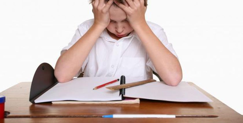 أعراض الاكتئاب عند الأطفال.. علامات خفية تكشف إصابة ابنك