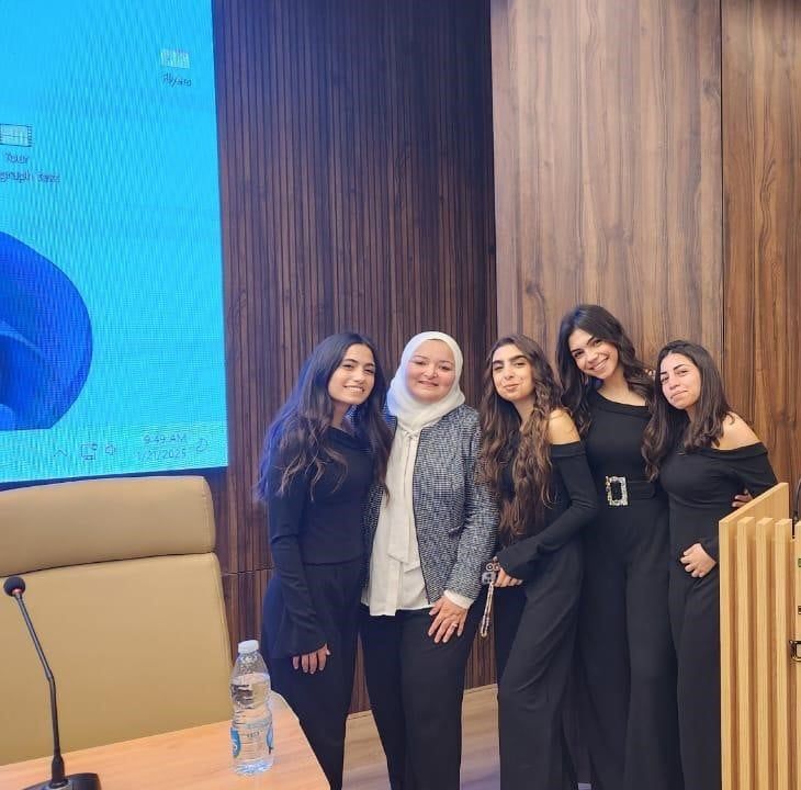 "فاهمنى" مشروع تخرج لـ4 طالبات إعلام عن مهارات الذكاء العاطفى.. صور