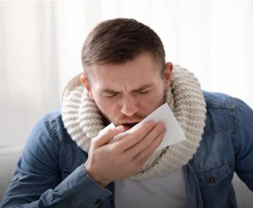 طبيب يوضح الأمراض التي تسبب البلغم الصباحي