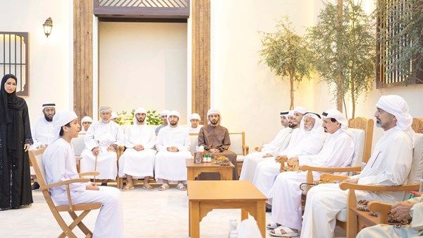 حاكم عجمان وولي عهده يستقبلان الفائزين بمسابقة «الشيخة آمنة الغرير للصوت الحسن»