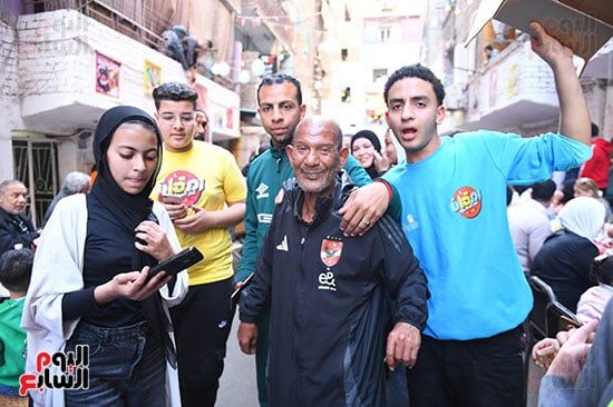 إفطار المطرية.. الآلاف يشاركون في أكبر حفل إفطار جماعى بمصر "صور"