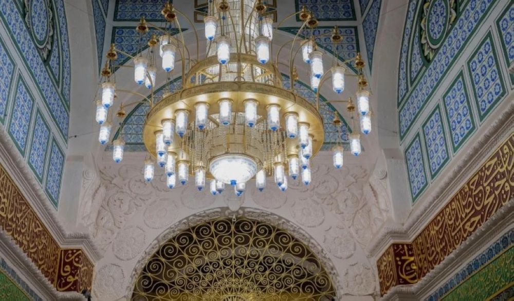30 نوعًا.. أكثر من 80 ألف وحدة إنارة تبرز هوية المسجد النبوي