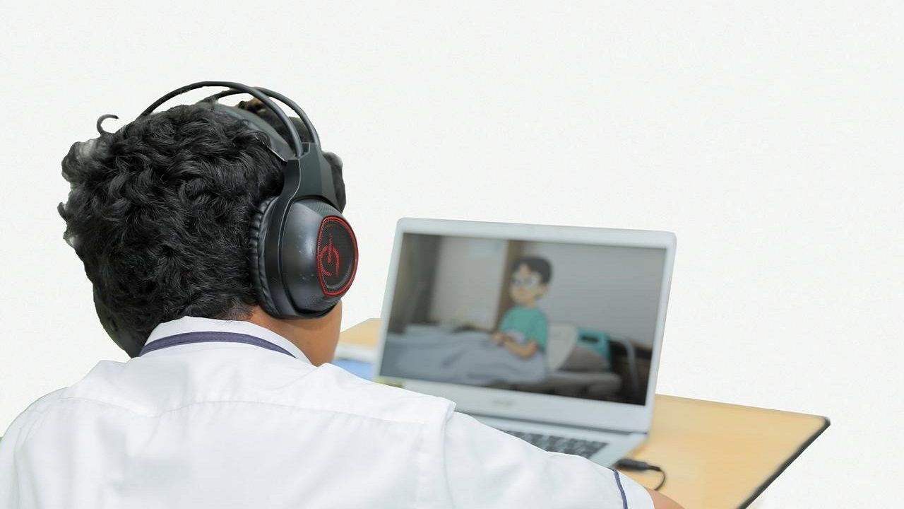 الامارات | مدارس توفر مراجعات الطلبة للمواد الامتحانية المتبقية بكبسة زر