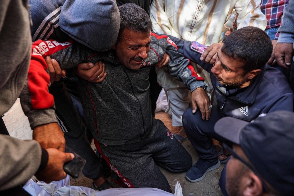 بينهم صحفيون ومصورون.. استشهاد 9 فلسطينيين في شمال قطاع غزة