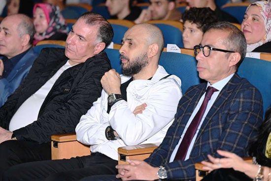 أحمد العمرى يُضيء مسرح أوبرا جامعة مصر للعلوم بليلة روحانية استثنائية