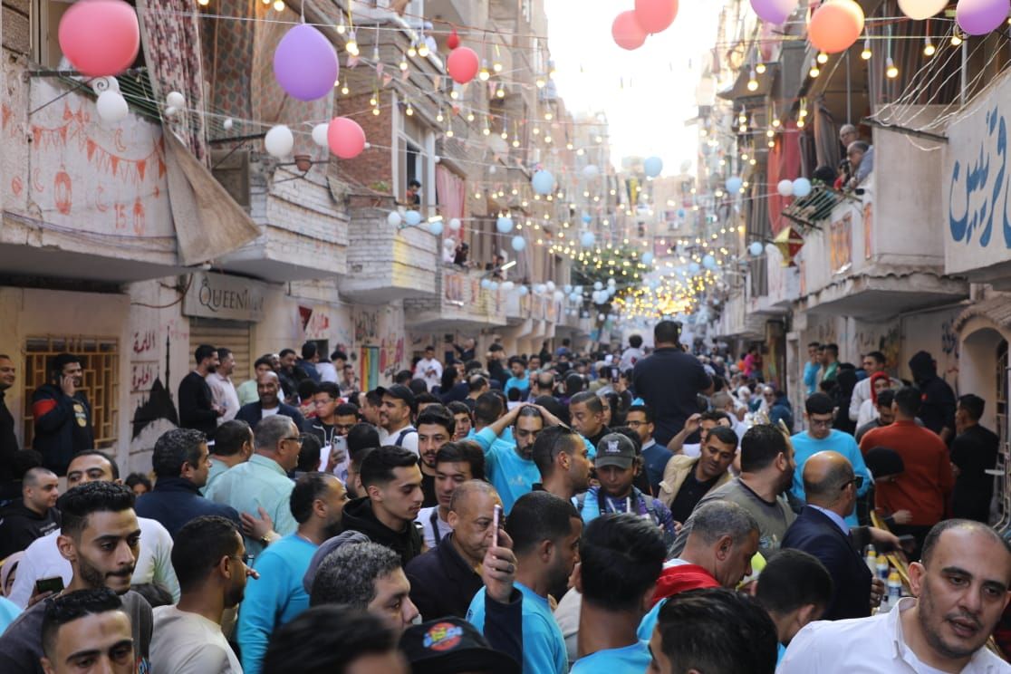 محافظ القاهرة يشارك فى حفل إفطار المطرية.. صور