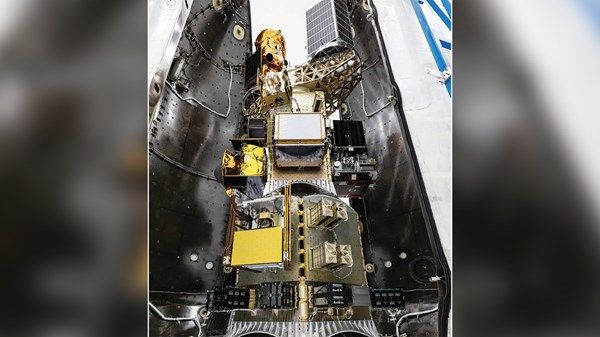 إطلاق القمر الاصطناعي «اتحاد سات» اليوم