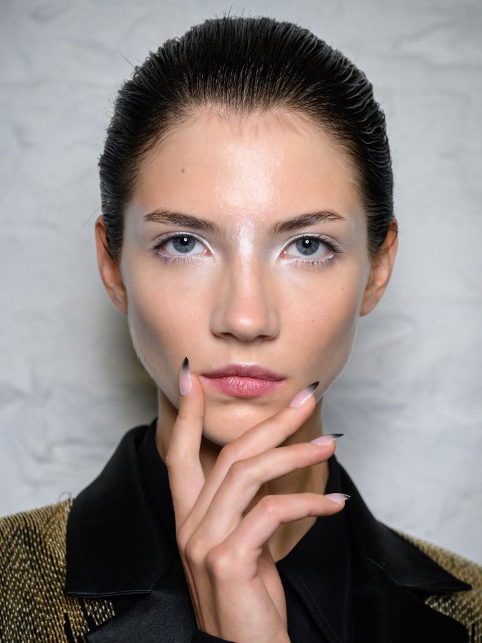 7 صيحات أظافر لربيع وصيف 2025 لإطلالة متألقة بلمسة جمالية متفردة