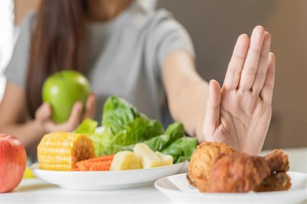 9 أطعمة تسبب انتفاخ البطن وزيادة الدهون.. تجنبها