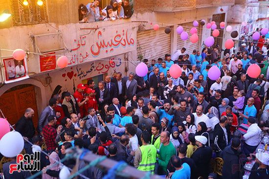 إفطار المطرية.. الآلاف يشاركون في أكبر حفل إفطار جماعى بمصر "صور"