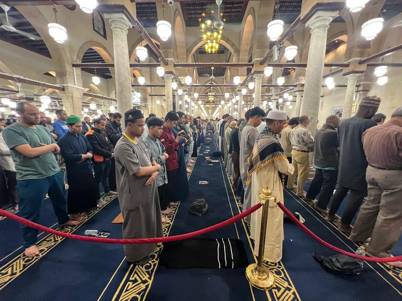 الجامع الأزهر يقيم التراويح بحضور آلاف المصلين فى الليلة السادسة عشر من رمضان