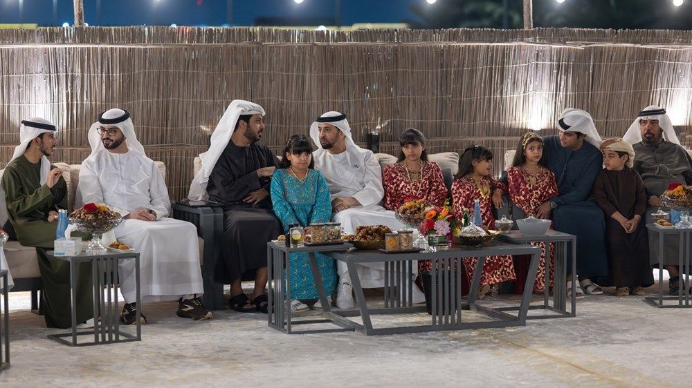 حمدان بن زايد يزور محمد خلفان الهاملي بمنزله في مدينة زايد