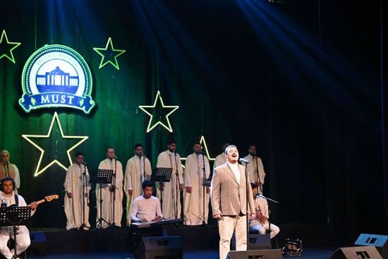 أحمد العمرى يُضيء مسرح أوبرا جامعة مصر للعلوم بليلة روحانية استثنائية