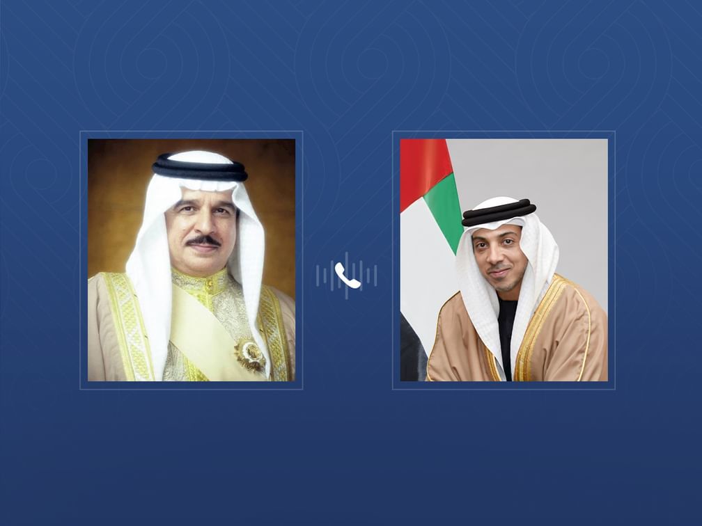 الامارات | خلال اتصال هاتفي.. منصور بن زايد يهنئ ملك البحرين بنجاح إطلاق القمر الصناعي "المنذر"