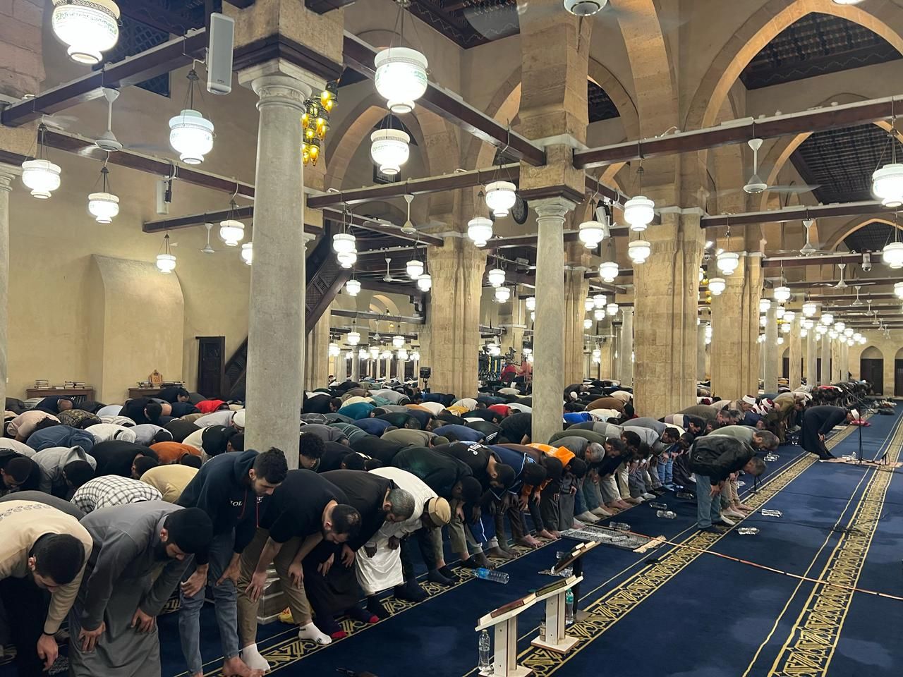 الجامع الأزهر يقيم التراويح بحضور آلاف المصلين فى الليلة السادسة عشر من رمضان