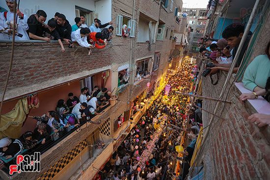 إفطار المطرية.. الآلاف يشاركون في أكبر حفل إفطار جماعى بمصر "صور"