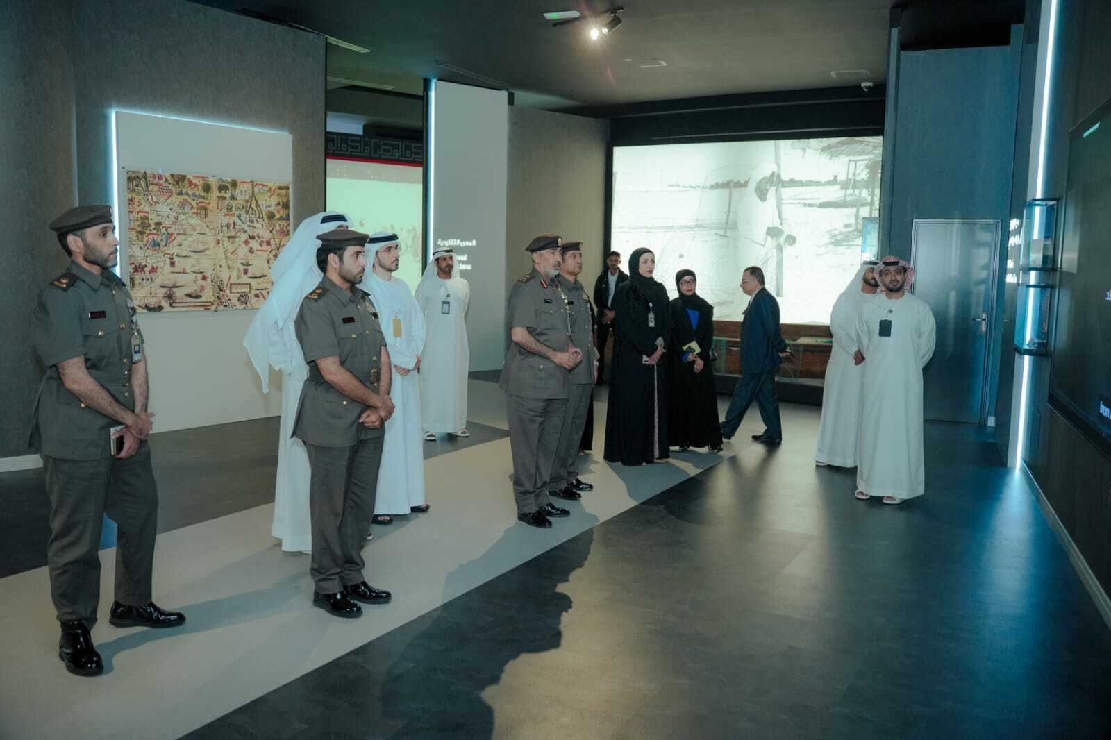 الامارات | "الأرشيف والمكتبة الوطنية "و"الهوية والجنسية" يعززان التعاون بمجال حفظ أرشيف الهيئة وذاكرتها التاريخية