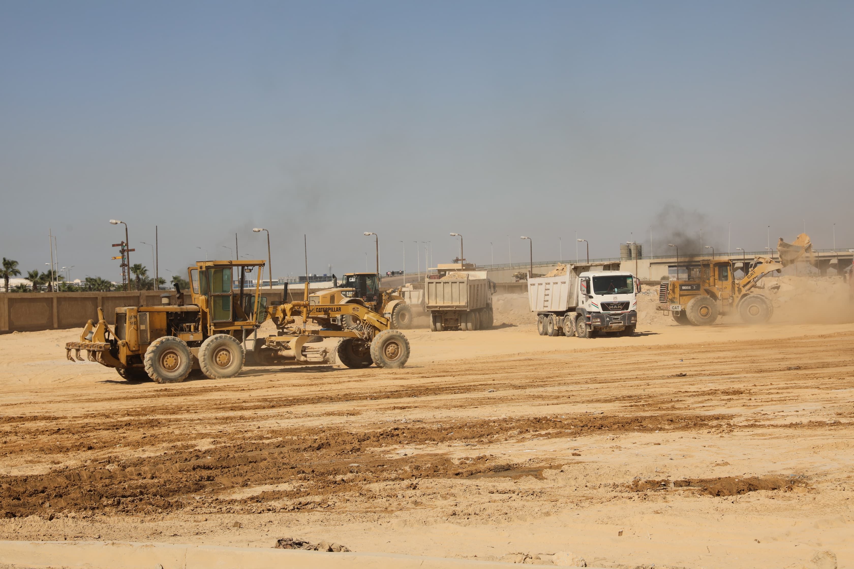 كامل الوزير يشهد بدء إنشاء مجمع ألستوم الصناعى ببرج العرب.. صور