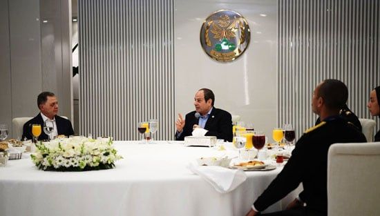 الرئيس السيسى: الدولة تبذل قصارى الجهد لتطوير وإصلاح مؤسساتها.. صور