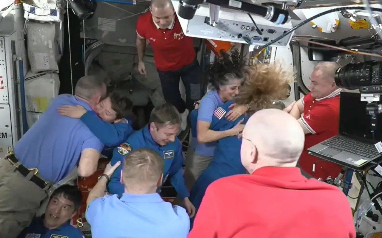 تكنولوجيا: رحلة بلا عودة كادت تصبح حقيقة.. عودة رواد فضاء ناسا للأرض قريبا.. صور وفيديو