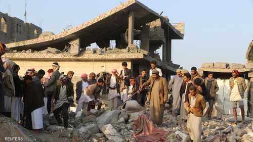 الخليج اليوم .. بالأسماء.. منازل قادة حوثيين تحت القصف الأميركي