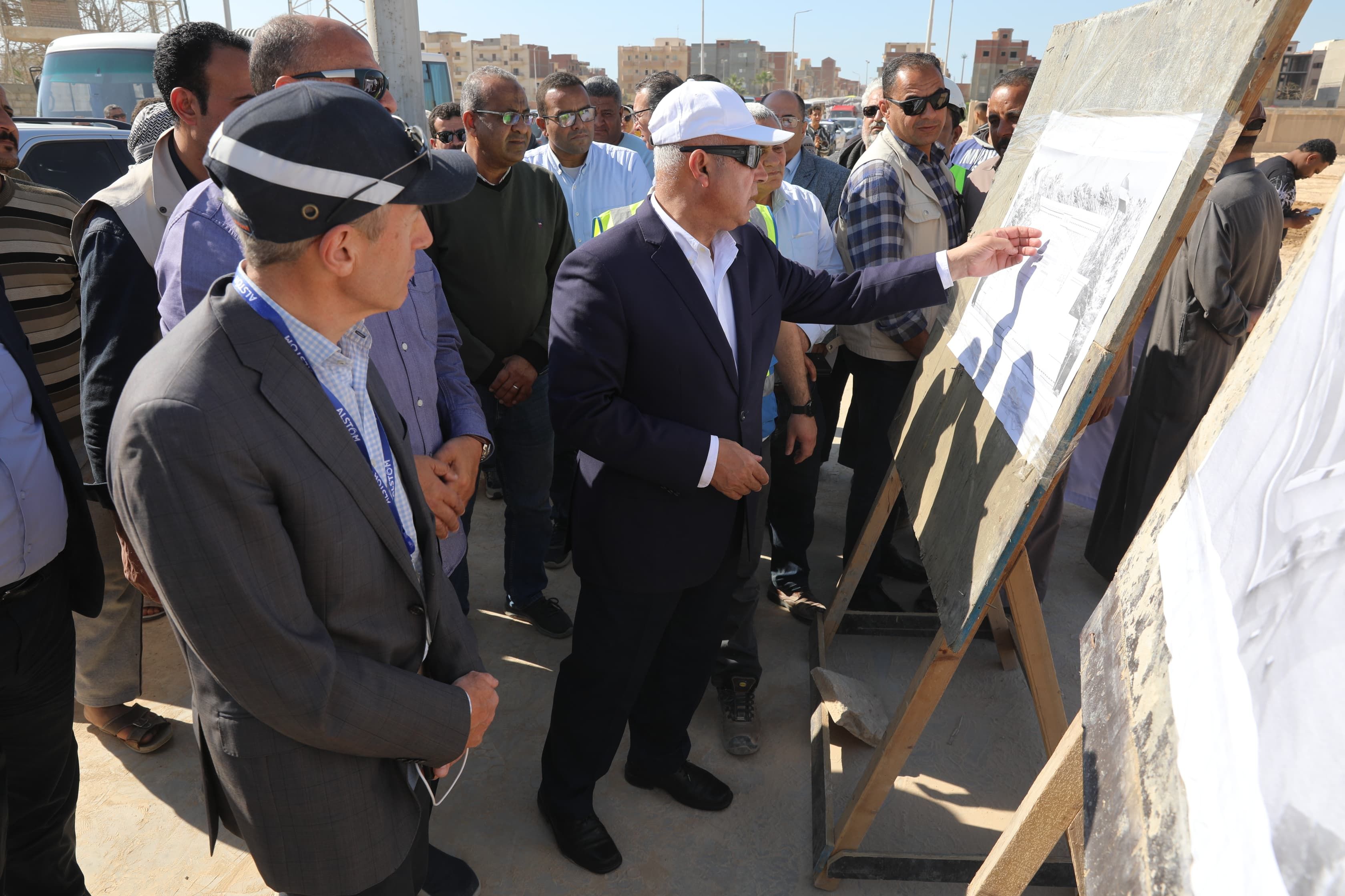 كامل الوزير يشهد بدء إنشاء مجمع ألستوم الصناعى ببرج العرب.. صور
