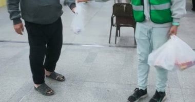 مترو الأنفاق يوزع 60 ألف وجبة خفيفة لإفطار صائم بمحطات المترو التبادلية