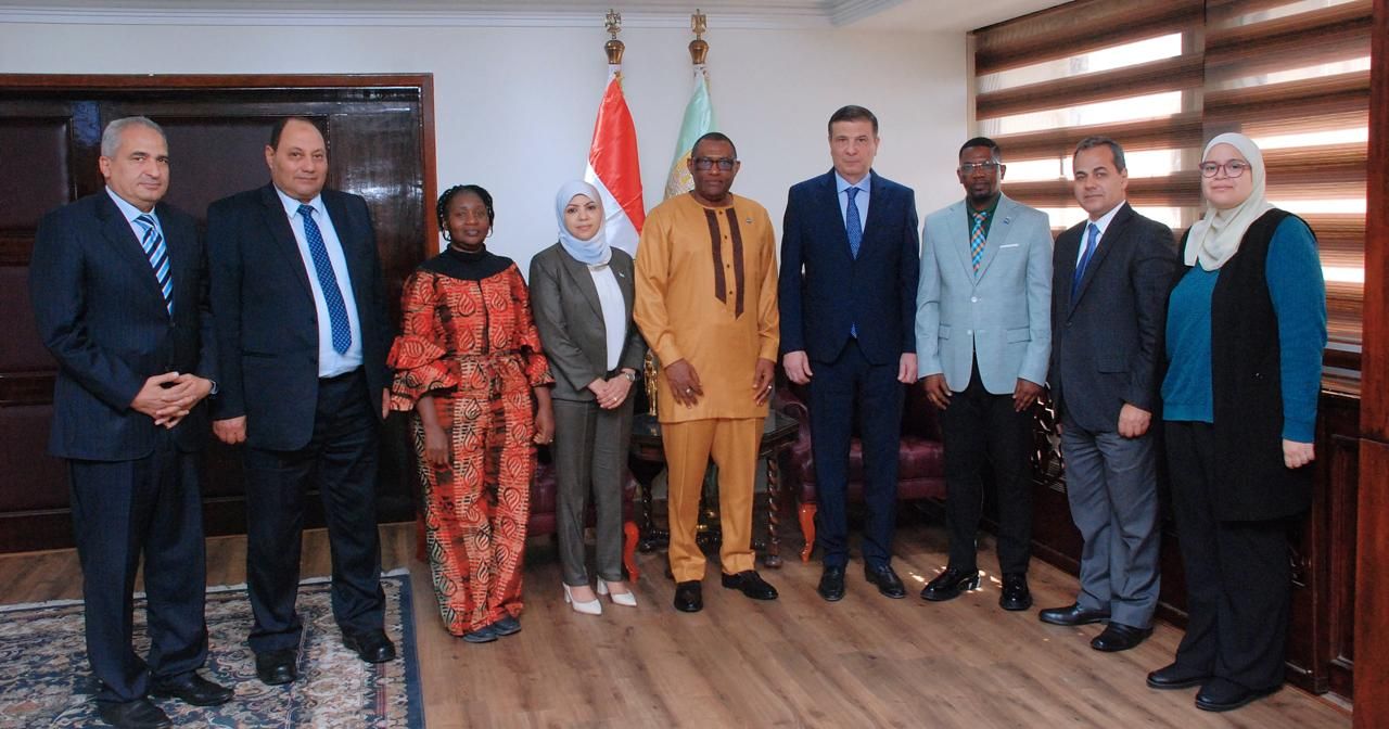 وزير الزراعة وسفير سيراليون يبحثان التعاون في مجال استنباط التقاوى