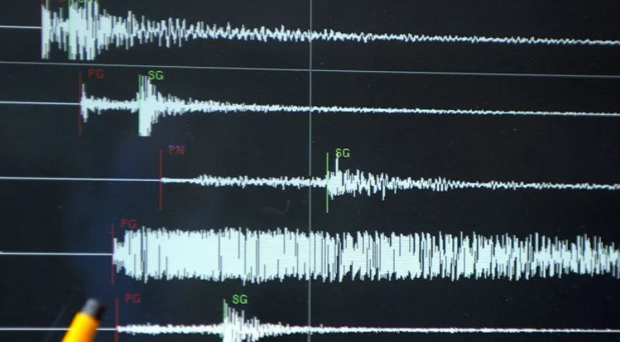 بعد ليلة من الغارات الأمريكية...هزة أرضية غامضة تضرب صنعاء