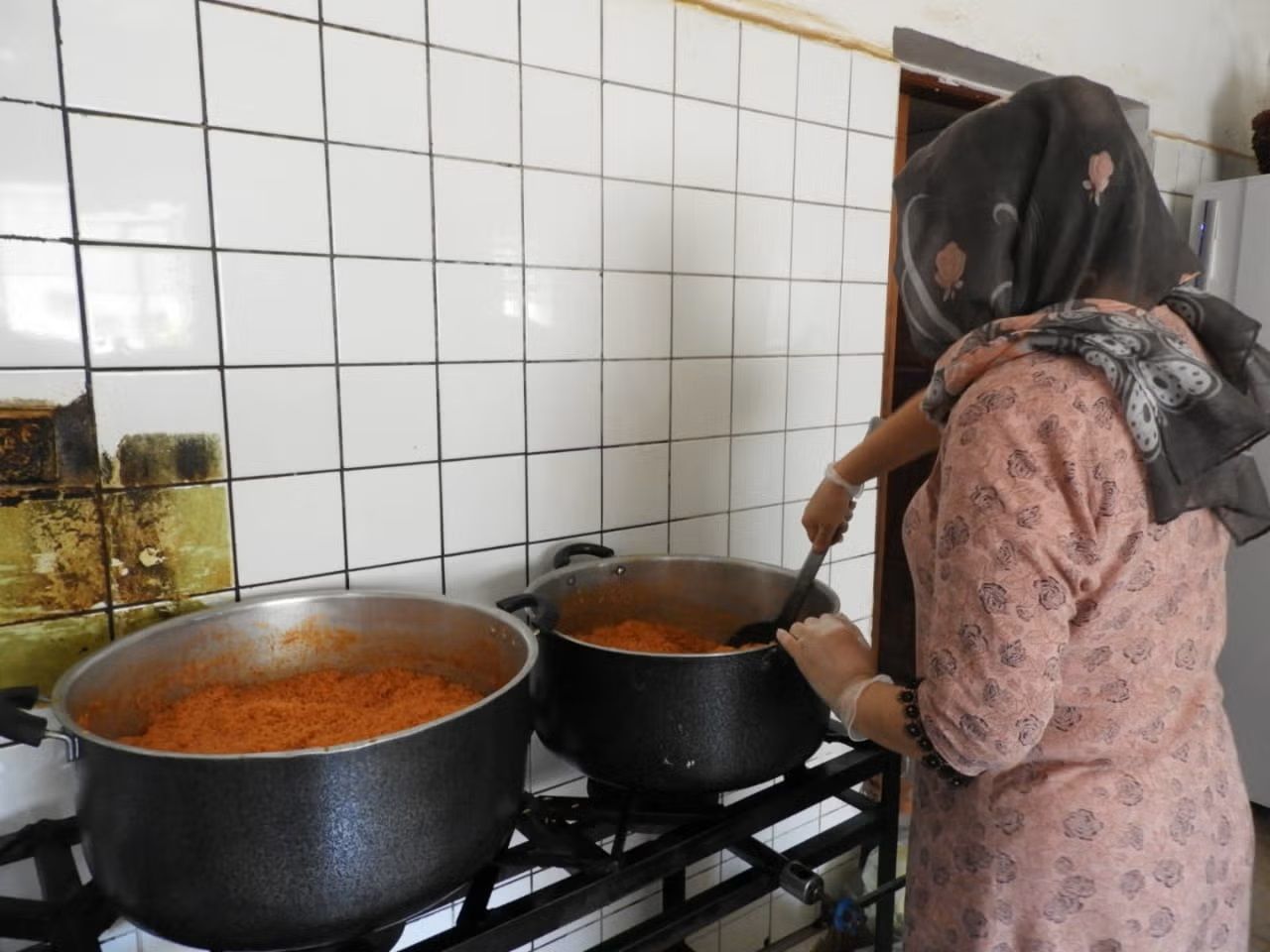 الامارات | قتلت أطفالها الثلاثة ثم جهَّزت السحور لزوجها .. أم تعترف: "أنا خنقت العيال"