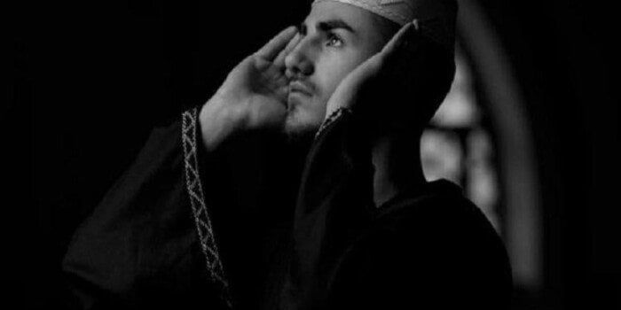 موعد أذان الظهر اليوم: استكشف مواقيت الصلاة الإثنين 17 مارس 2025!