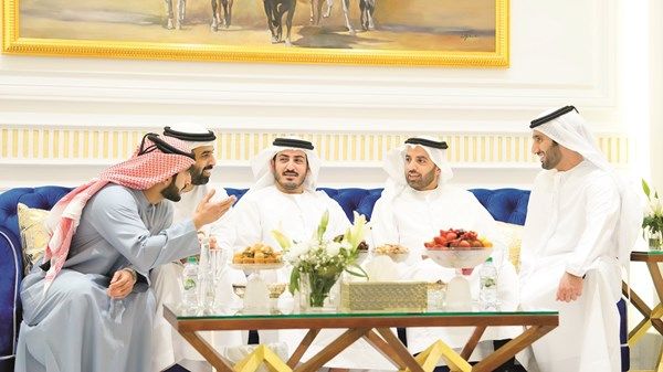 ولي عهد رأس الخيمة يحضر مأدبة سحور