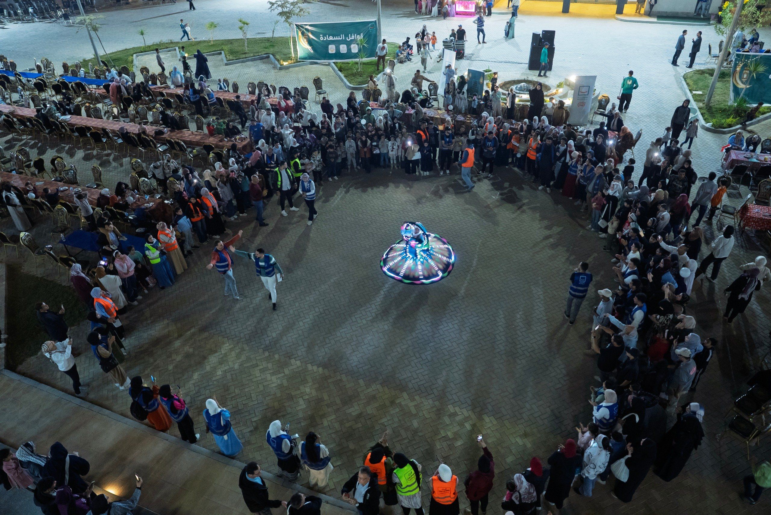 حياة كريمة تنظم قوافل السعادة لدعم الأسر الفلسطينية بالتعاون مع الجهات الشريكة.. فيديو