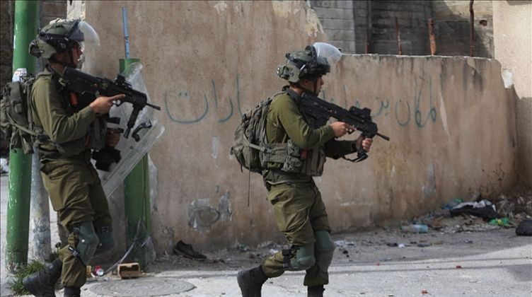 قوات الاحتلال الإسرائيلي تعتقل 8 فلسطينيين في الضفة الغربية