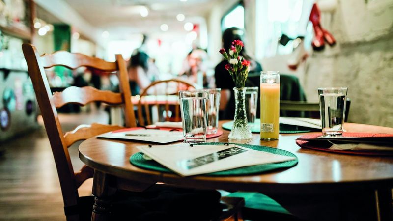 الامارات | من يدفع الفاتورة.. منصات تبتكر حلولاً لعدم الوفاء بحجز المطاعم