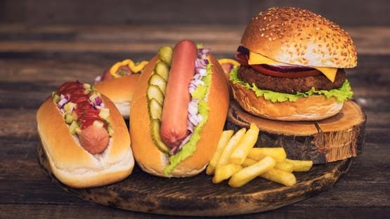 مفاجآت صادمة عند تناول الأطعمة المُصنعة لمدة أسبوعين