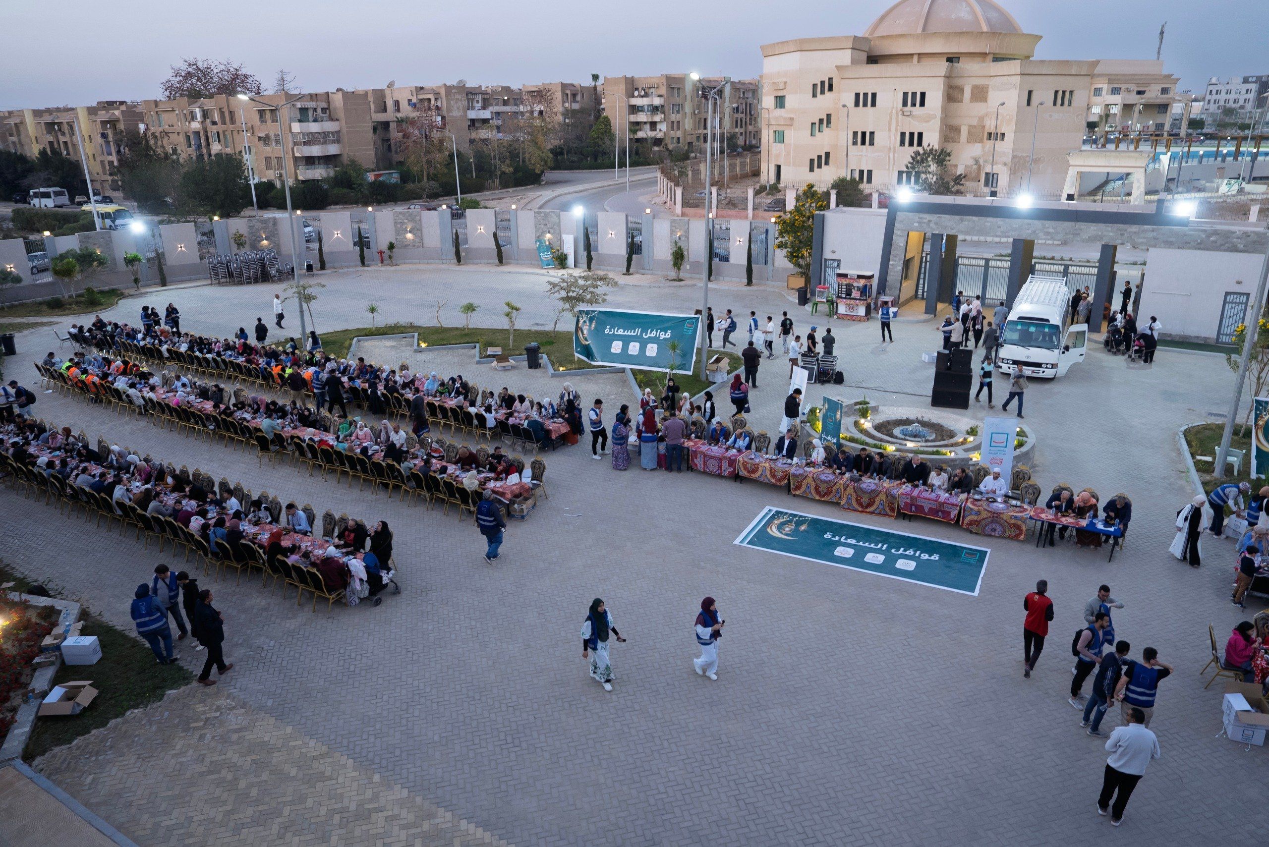 حياة كريمة تنظم قوافل السعادة لدعم الأسر الفلسطينية بالتعاون مع الجهات الشريكة.. فيديو