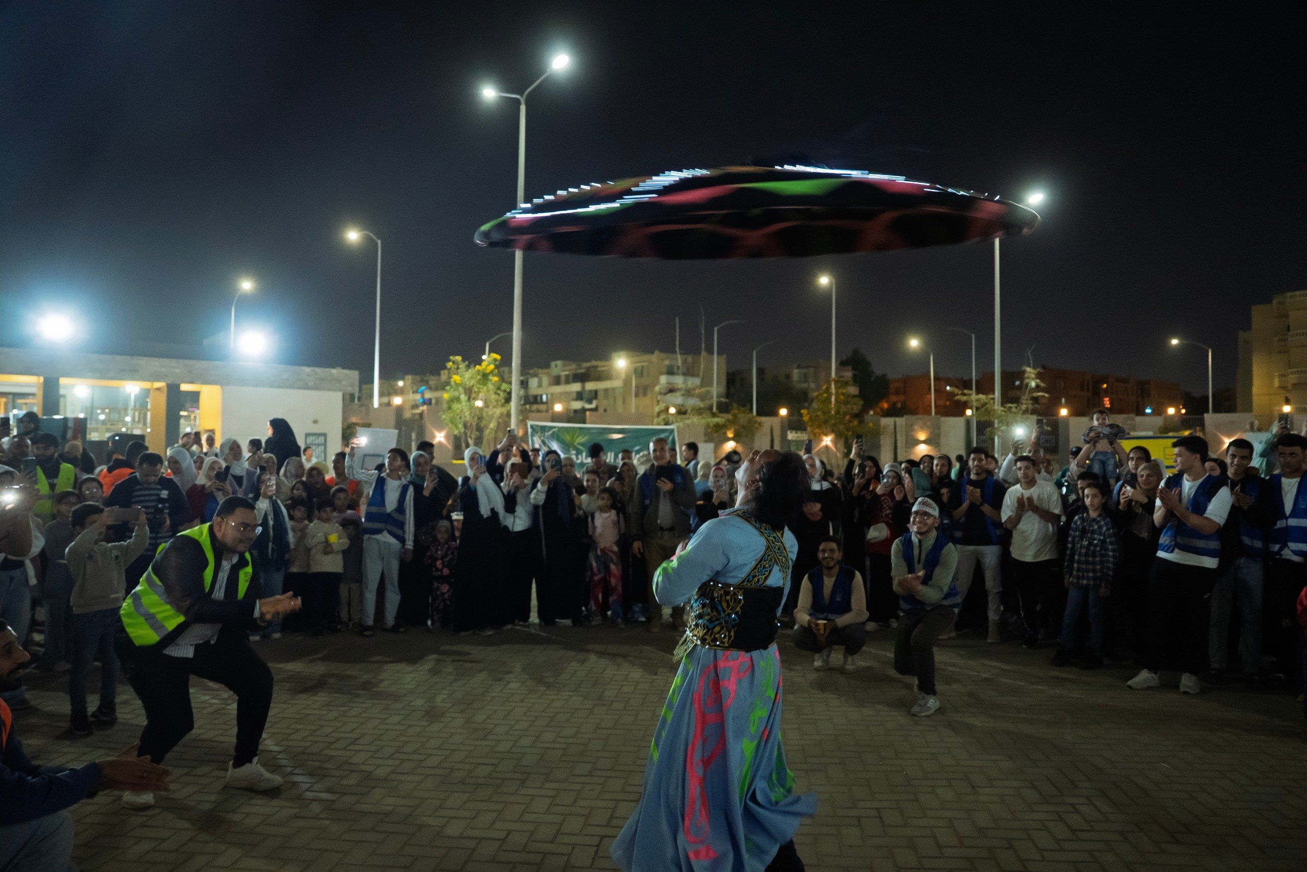 حياة كريمة تنظم قوافل السعادة لدعم الأسر الفلسطينية بالتعاون مع الجهات الشريكة.. فيديو