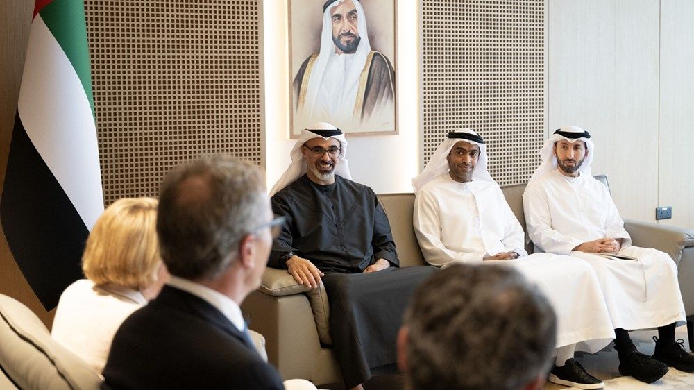 خالد بن محمد بن زايد يستقبل الإدارة التنفيذية لمستشفى كليفلاند كلينك - الولايات المتحدة