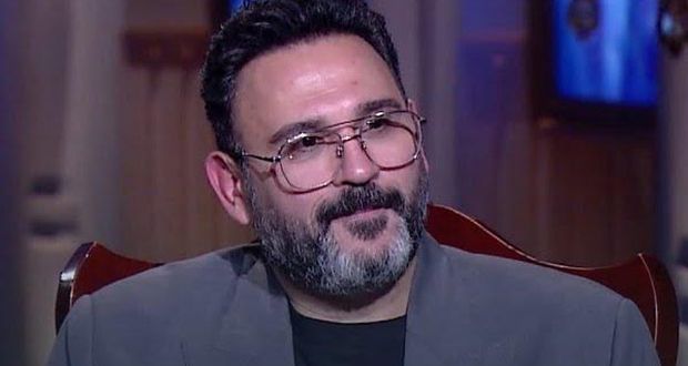 أكرم حسني يرد على اتهامه بالتسبب في طلاق نجم شهير!