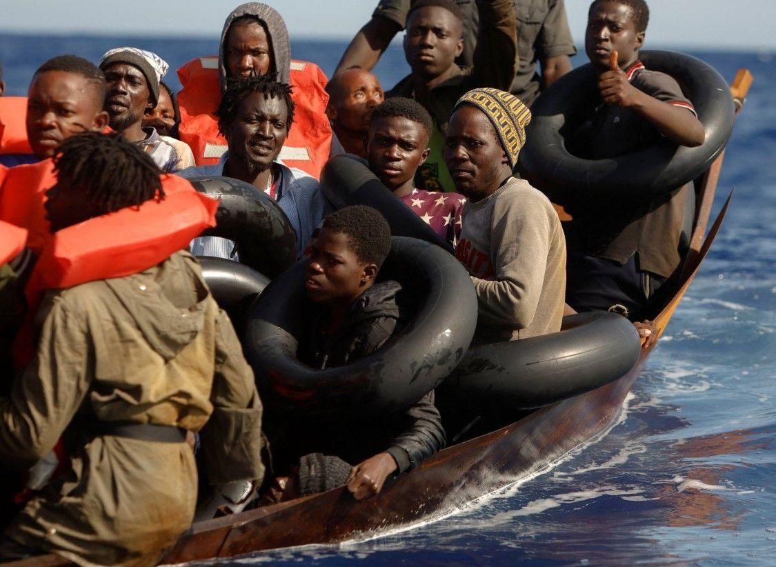 انتشال 18 جثة لمهاجرين قبالة سواحل تونس حاولوا عبور البحر إلى أوروبا