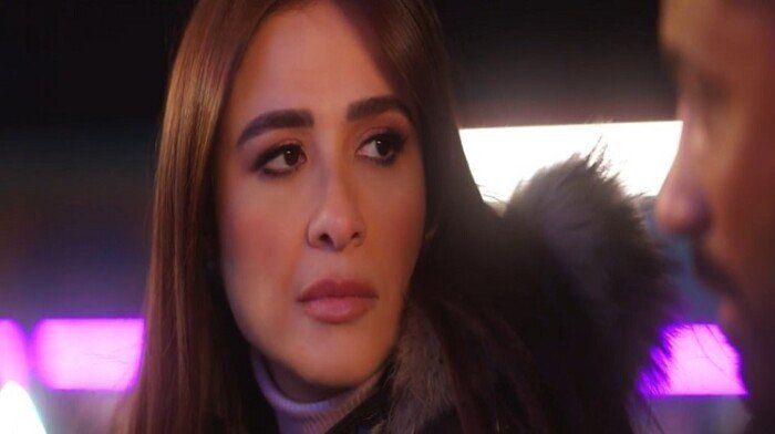 الحلقة 17: لحظات رومانسية بين ليل وفارس – نظرات حب تتحدث عن المشاعر!