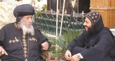القمص بولس الأنبا بيشوى يروي لـ"الخليج 365" ذكريات لقائه البابا شنودة